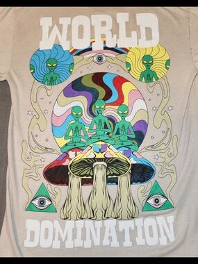GSTR Alien & Mushrooms "World Domination" T-Shirt, Mens Size Medium, Beige